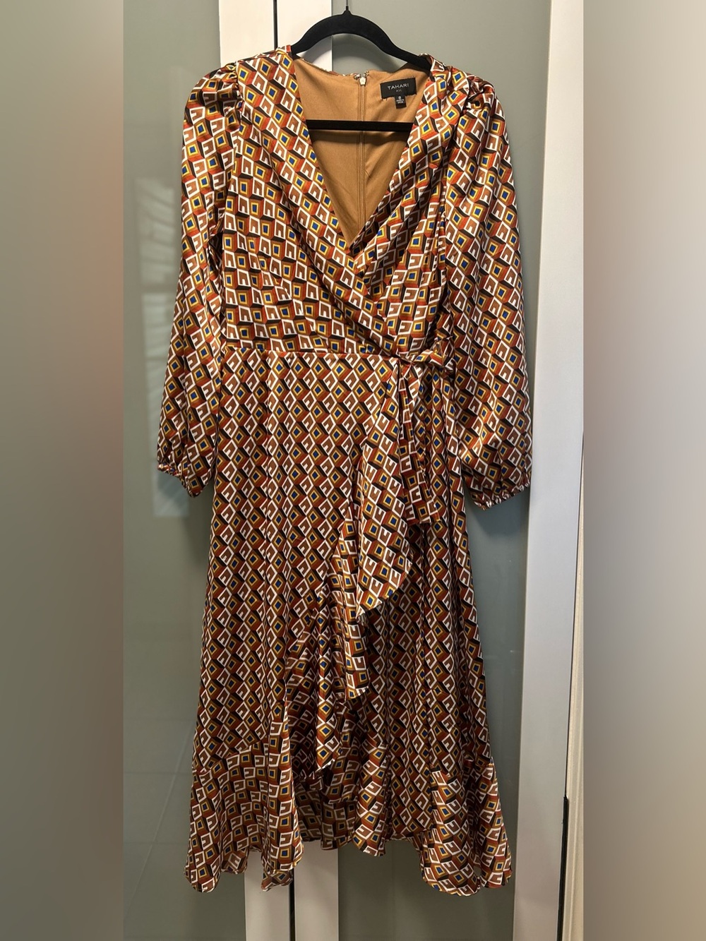Tahari Wrap Midi Dress LS Ruffle Size 8